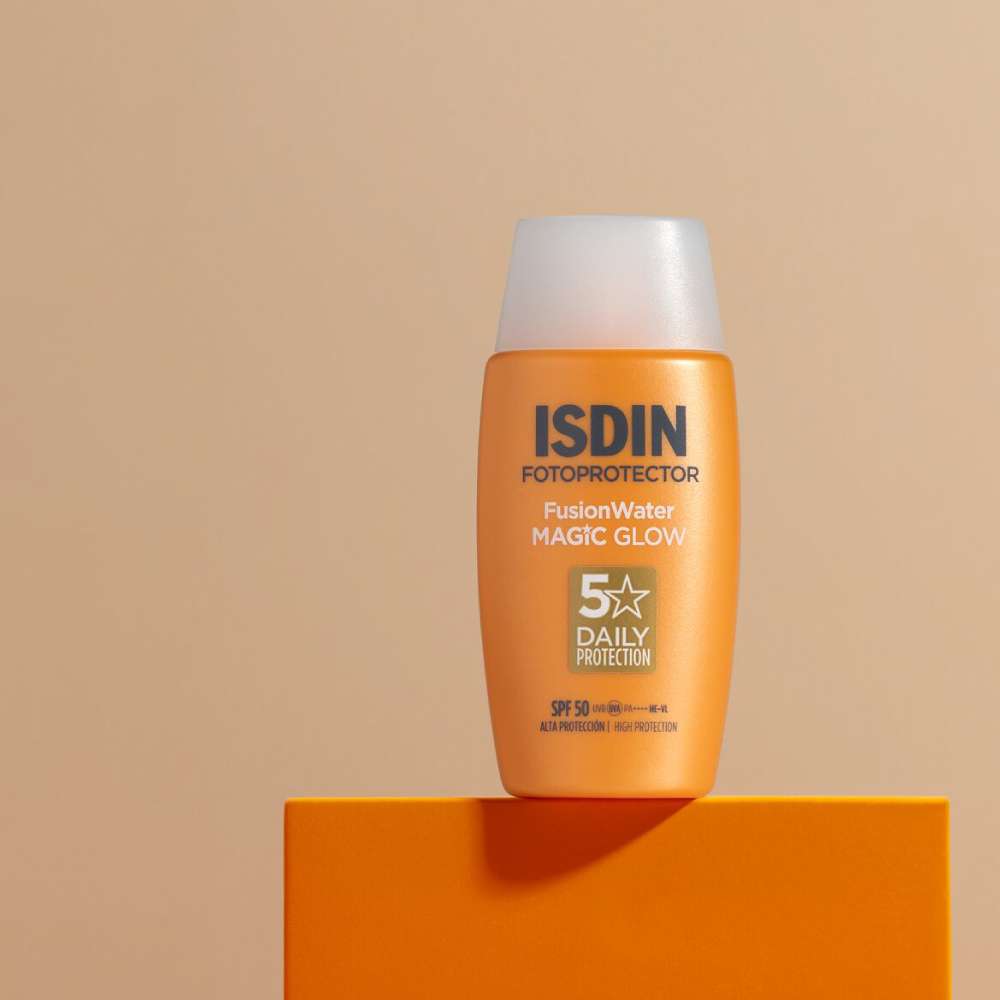 ISDIN Fotoprotector Fusion Water Magic Glow Spf 50 x 50Ml