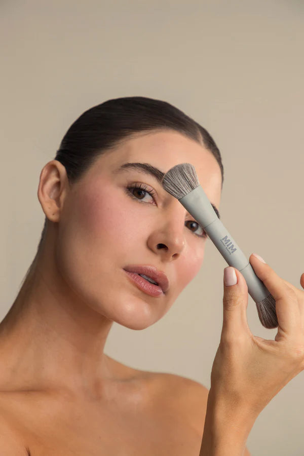 SKIN AND TINT BRUSH